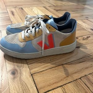 Multicolor Vejas, Great condition